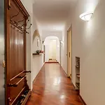 Guesthost - San Lorenzo Cozy And Comfortable Flat